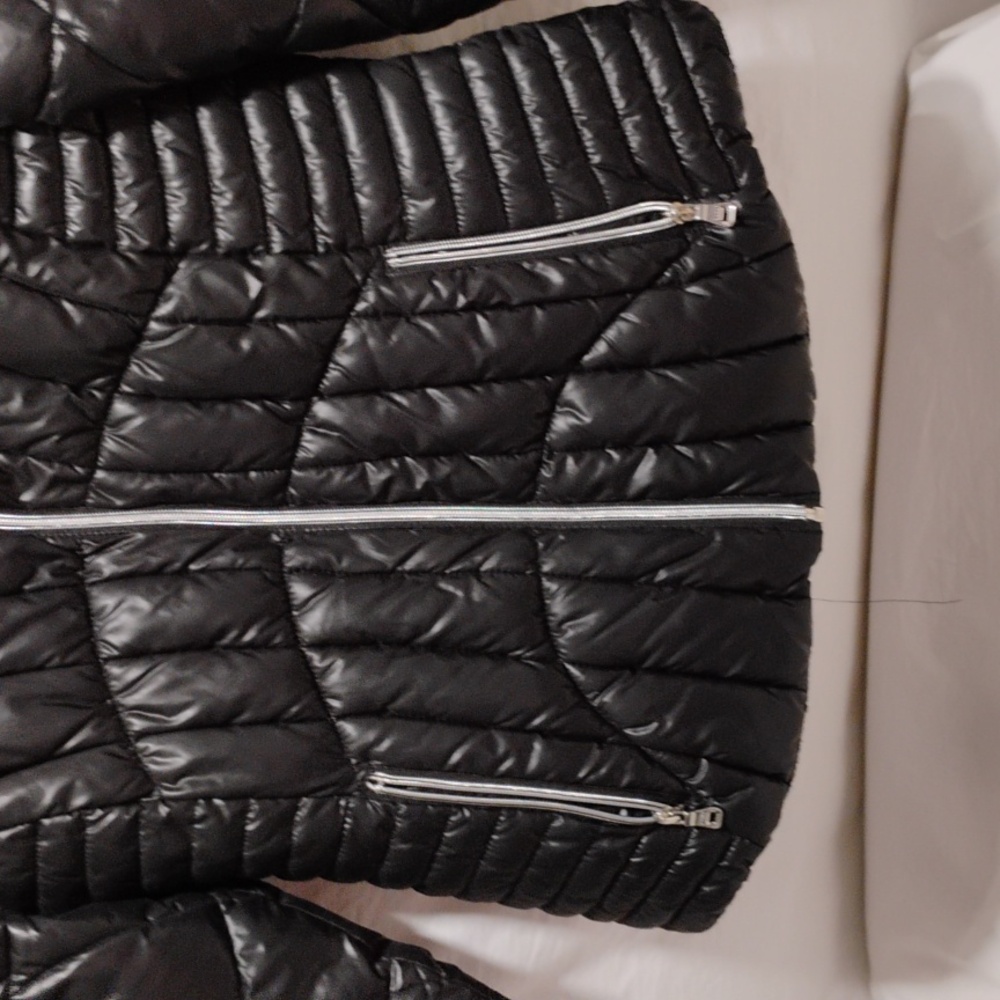 Guess Black Puffer Coat W Silver Detail Sz.M Gently Worn - Picture 5 of 15